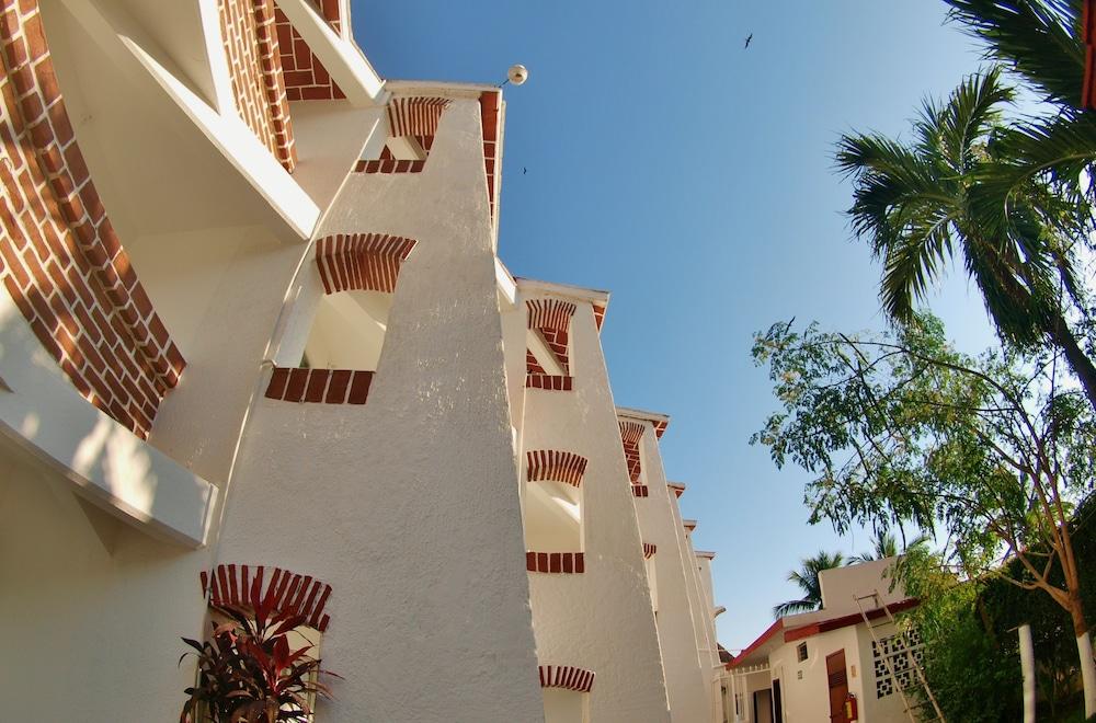 Hotel Club Nautico El Dorado Сан-Патрісіо-Мелаке Екстер'єр фото